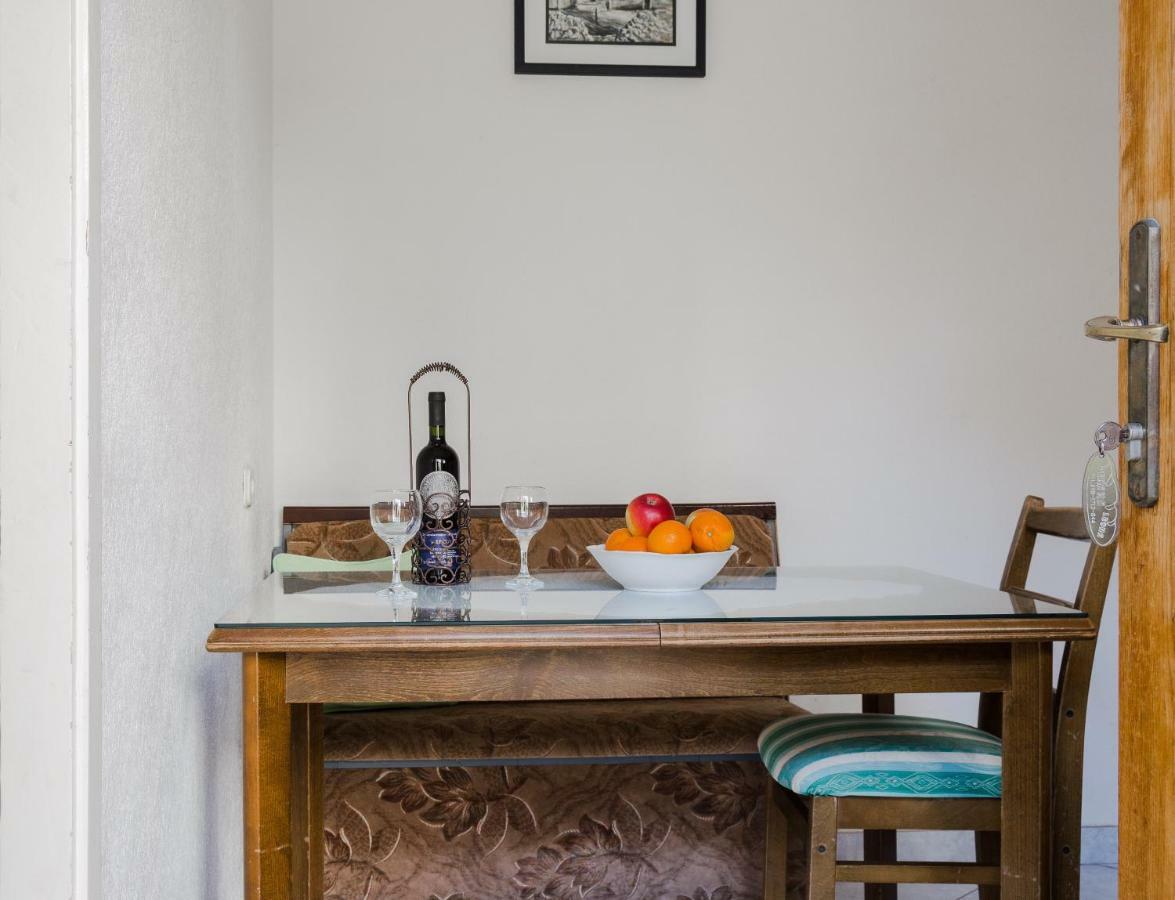 Apartmani Marko Makarska Bagian luar foto